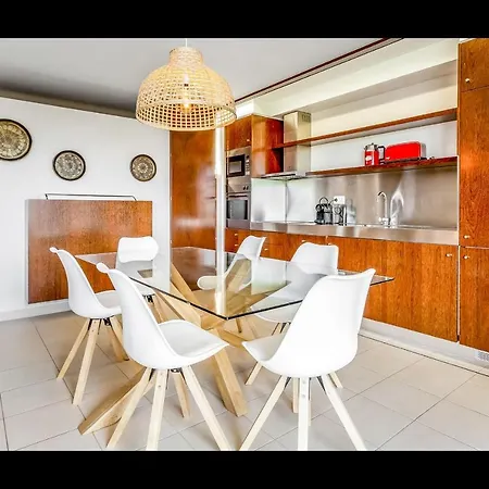 Joya By Lovelystay Apartment