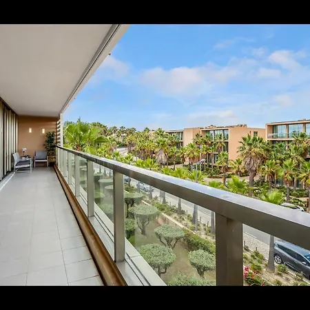 Joya By Lovelystay Apartmán